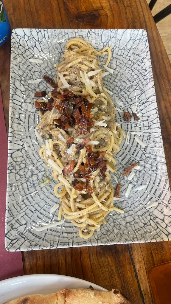 Pappardelle con crema de trufa y setas mix